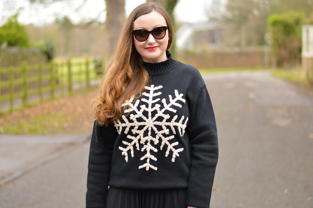 A Stylish Christmas Jumper Outfit – JacquardFlower