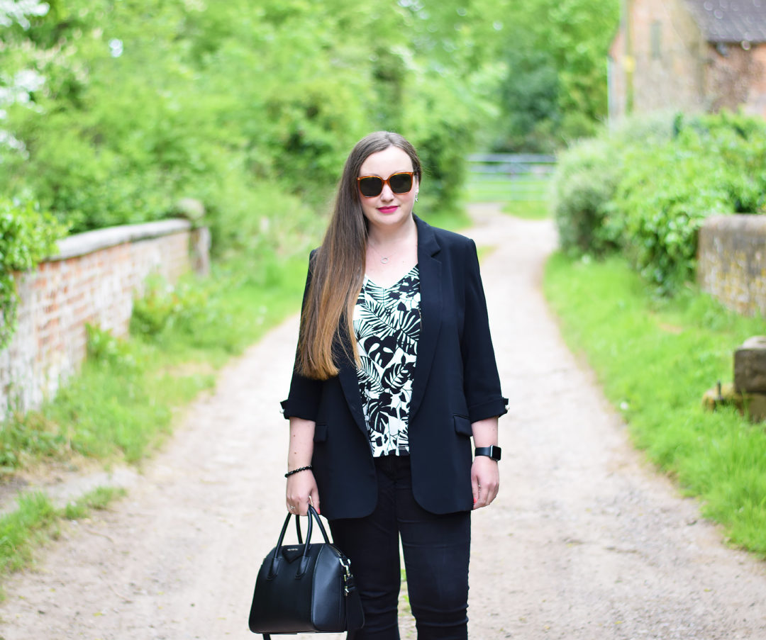 Three Ways To Wear A Black Blazer – JacquardFlower