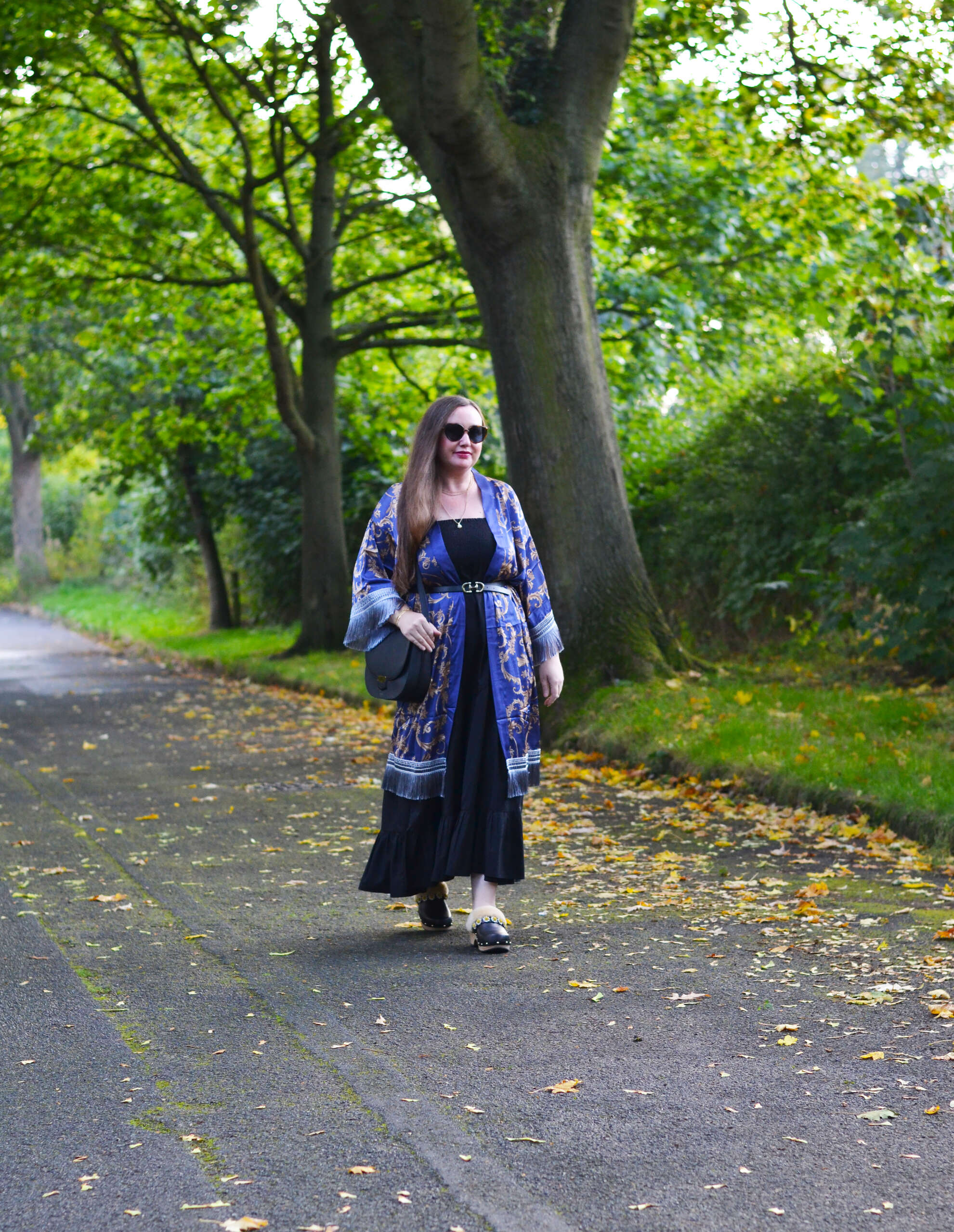 Autumn maxi dress and kimono robe outfit ideas 