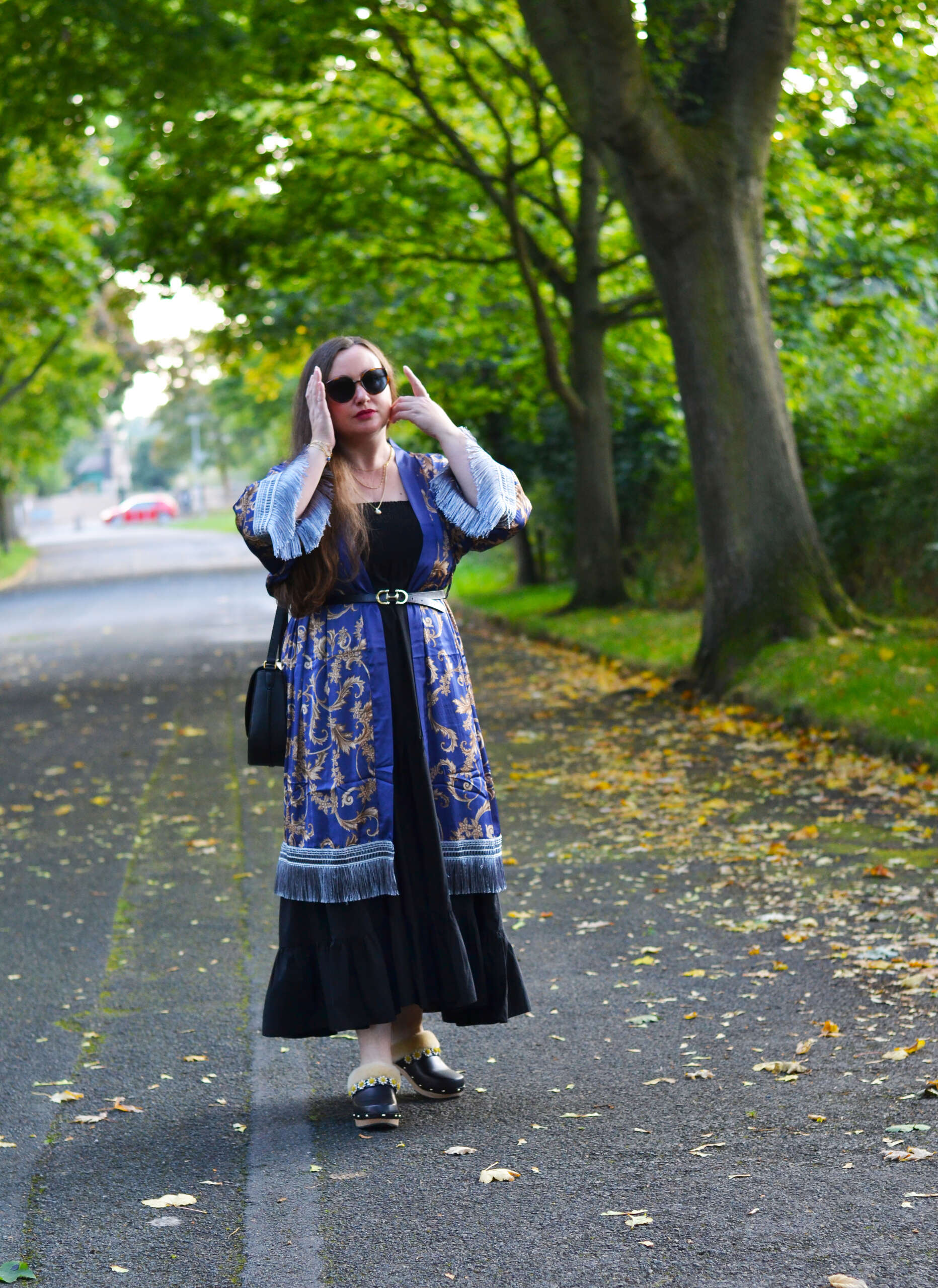 How to style a kimono robe in the autumn in a boho style outfit